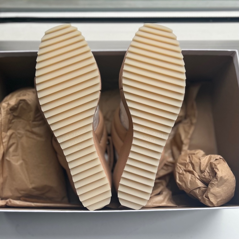 New in Box Pedro Garcia Fioralba Wedge Sandal in Arcilla Pebble Nappa - 40 - Picture 8 of 12